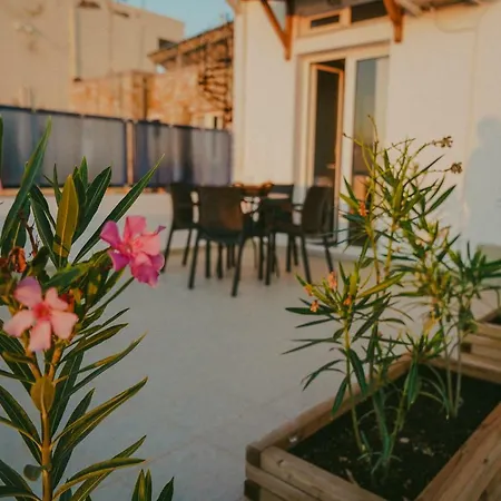 House At Appartamento Derveni